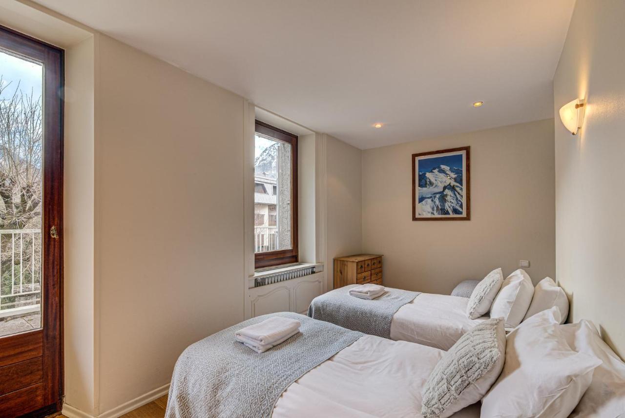 Apartment President - Alpes Travel - Central Chamonix - Sleeps 12 Экстерьер фото